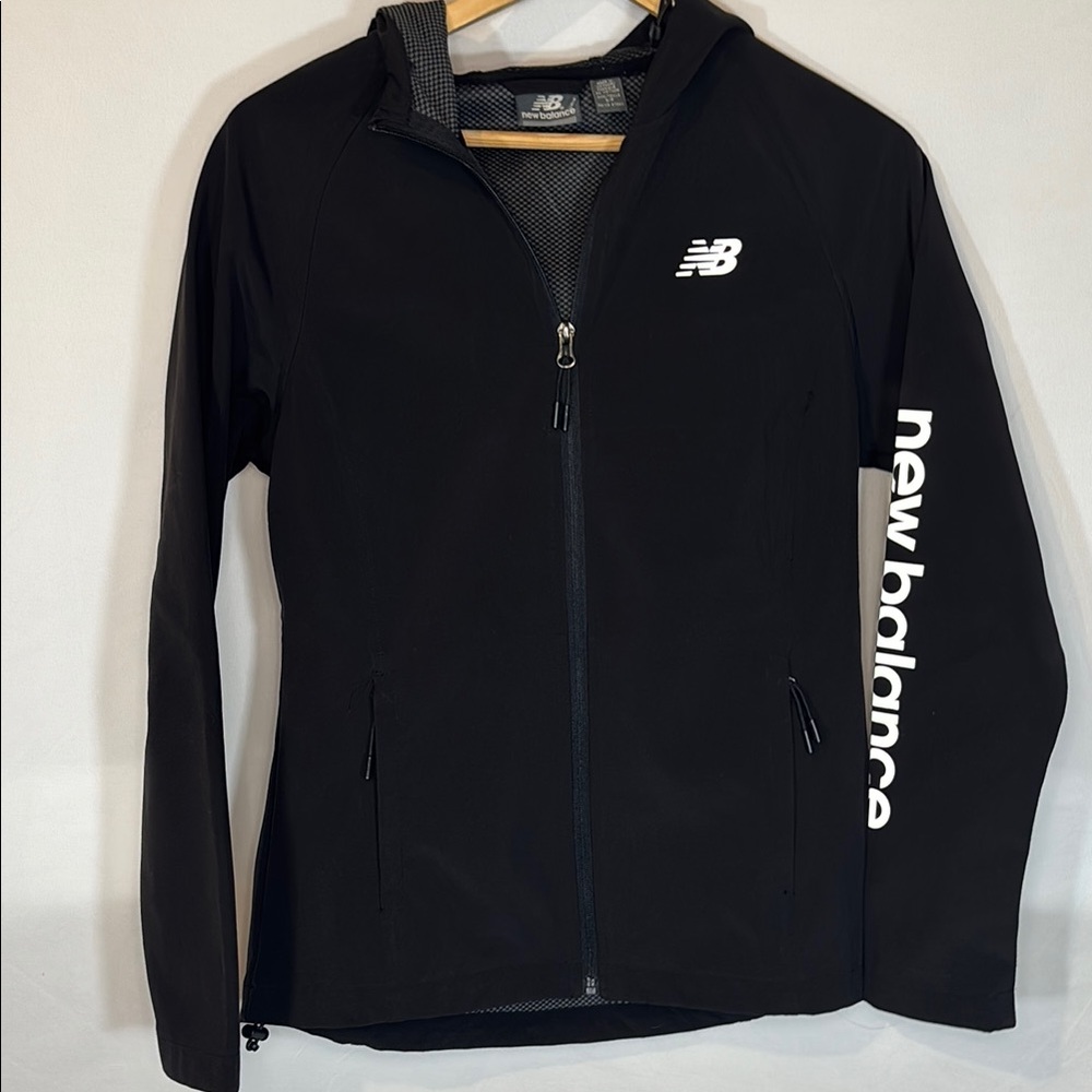 New Balance Black Utility Jacket Lightweight Performance